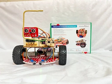 Продвинутый образовательный набор для подготовки к олимпиаде Arduino — собранный робот