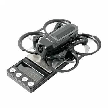 BETAFPV Aquila20 FPV Kit — квадрокоптер на весах, масса около 119,9 г
